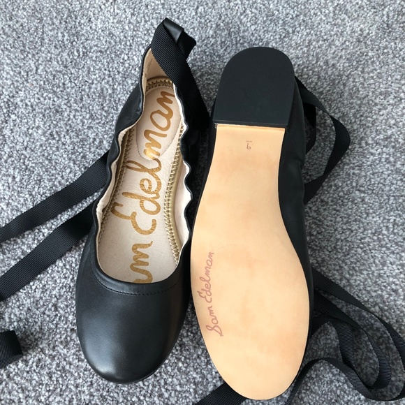 Sam Edelman Black Flats - BRAND NEW - Picture 2 of 2
